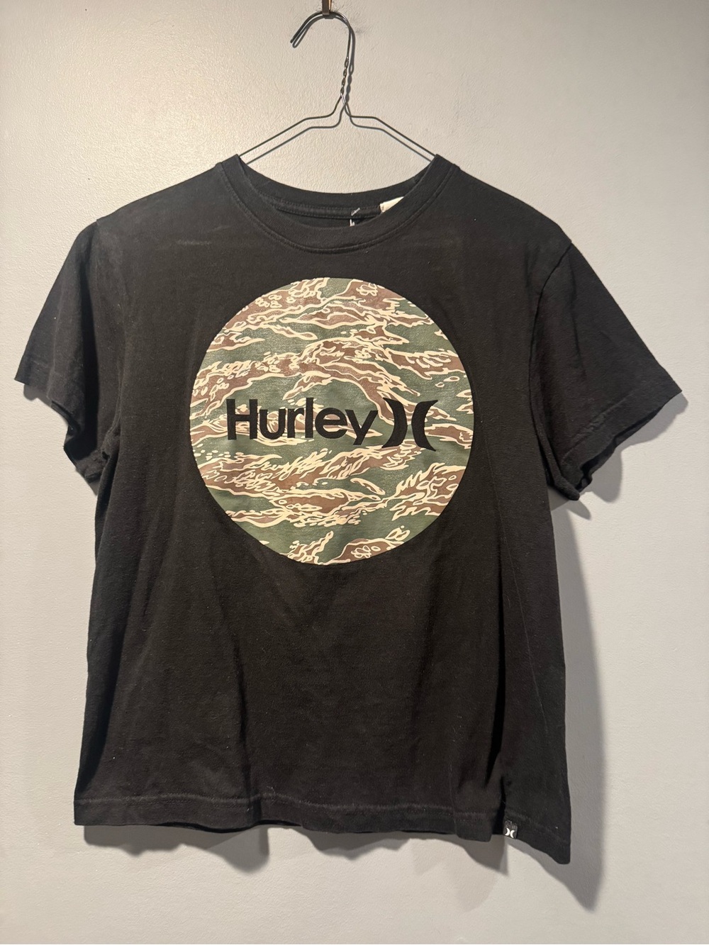 *Hurley Black Short-Sleeve Tee with Green Camo Circle Logo